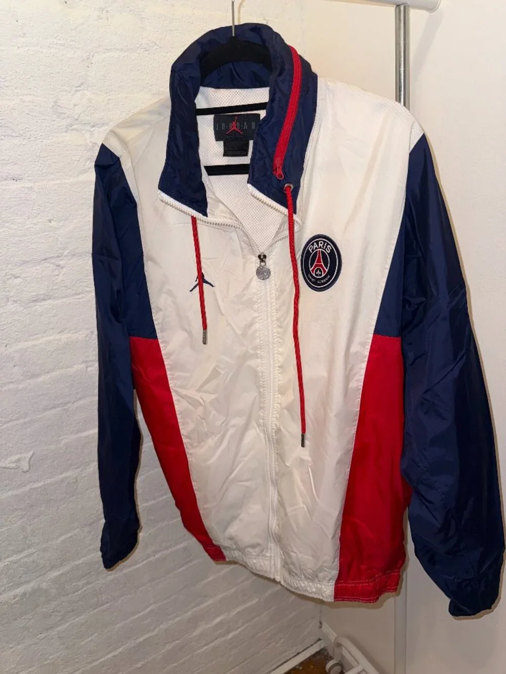 Jordan x Paris Saint-Germain PSG Windbreaker Jacket White Navy Red Mens L